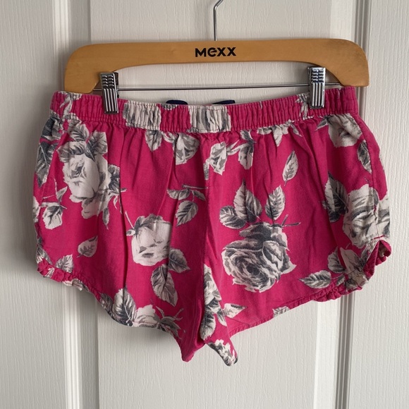aerie - Cute Flanel-ette Pink + Grey & White Floral PJ Shorts - Picture 2 of 10